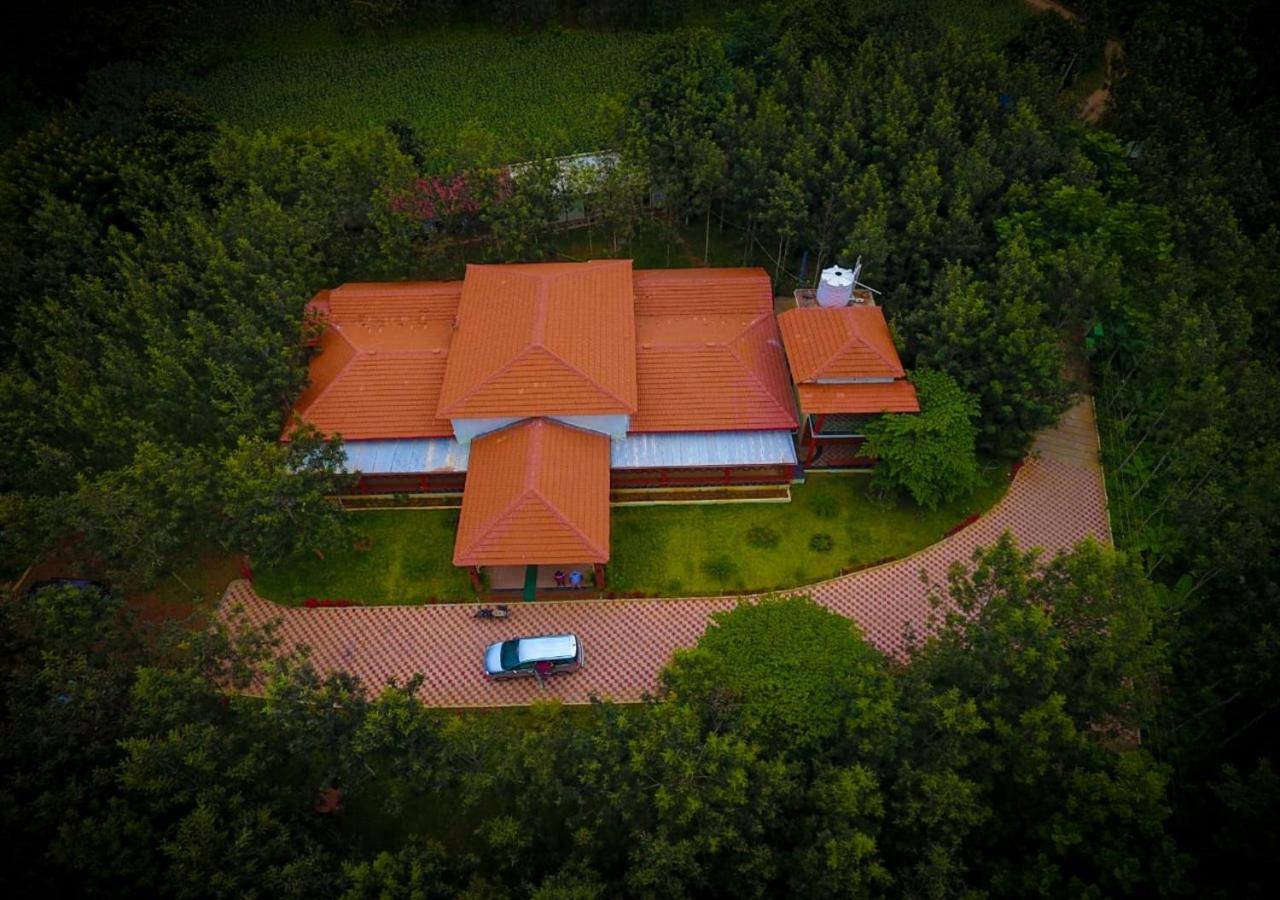 Water View Holiday Retreat Sakleshpur Exteriör bild