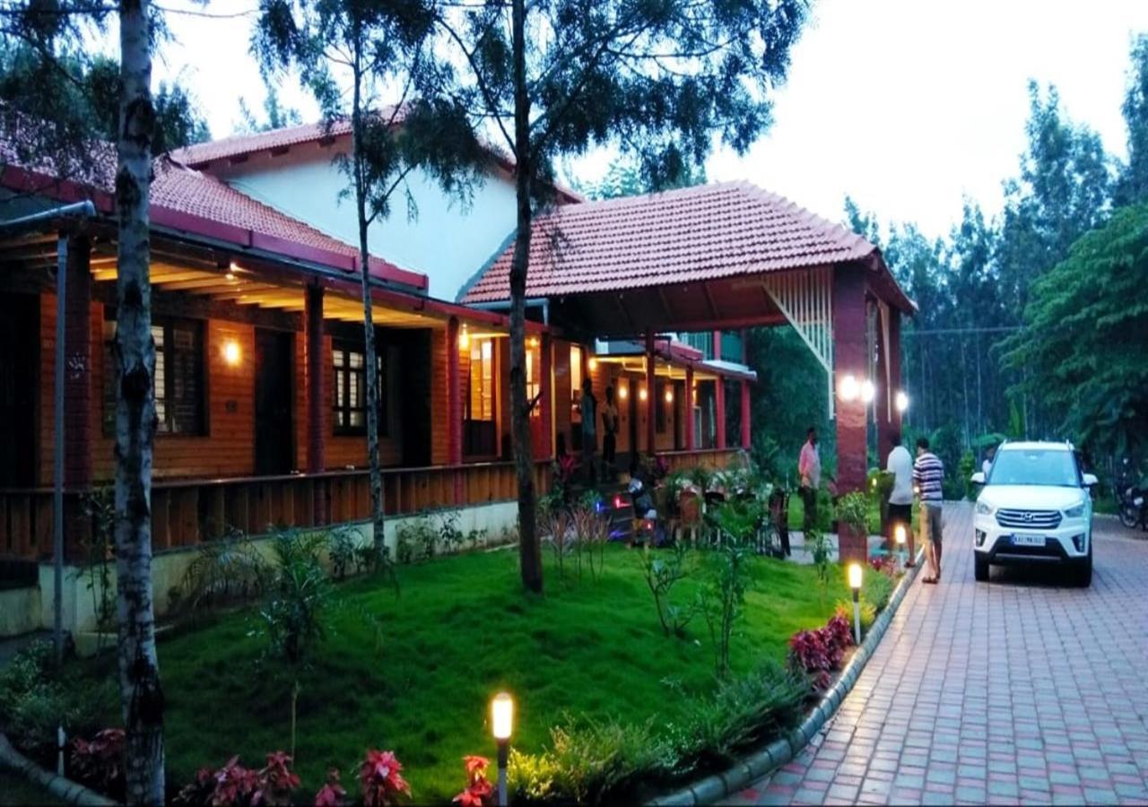 Water View Holiday Retreat Sakleshpur Exteriör bild